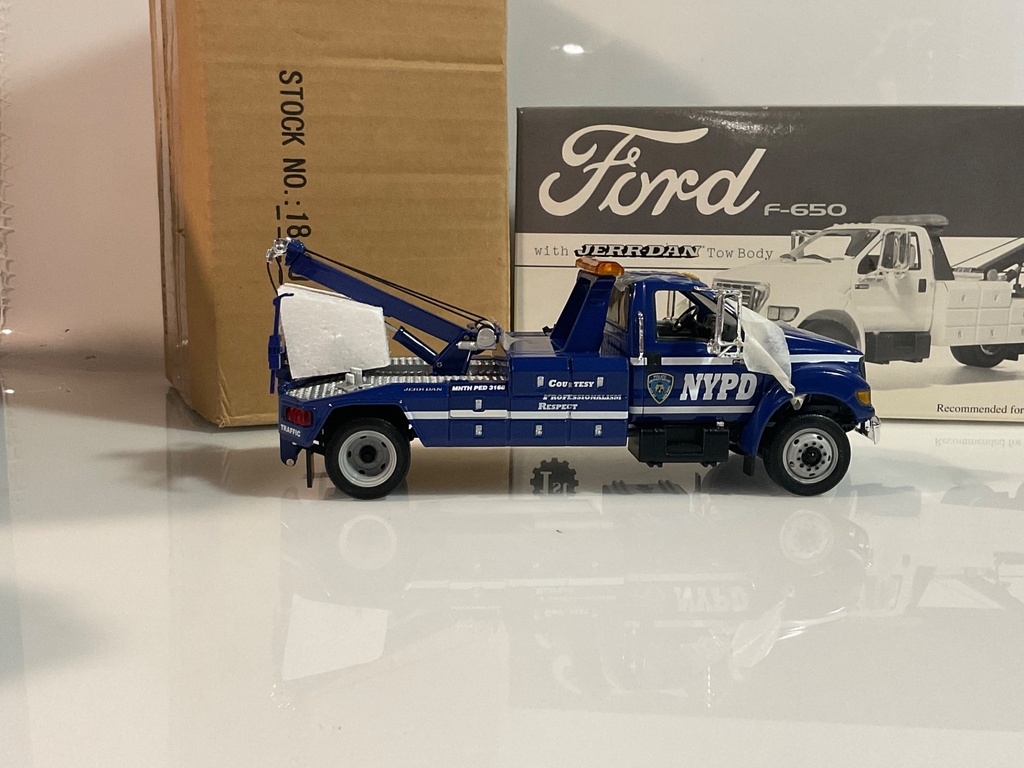 1/34 FIRST GEAR FORD F-650 W/ JERR-DAN TOW BODY NYPD 18-3040 - Photo 3
