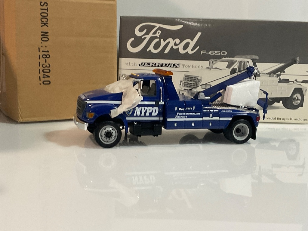 1/34 FIRST GEAR FORD F-650 W/ JERR-DAN TOW BODY NYPD 18-3040 - Photo 4