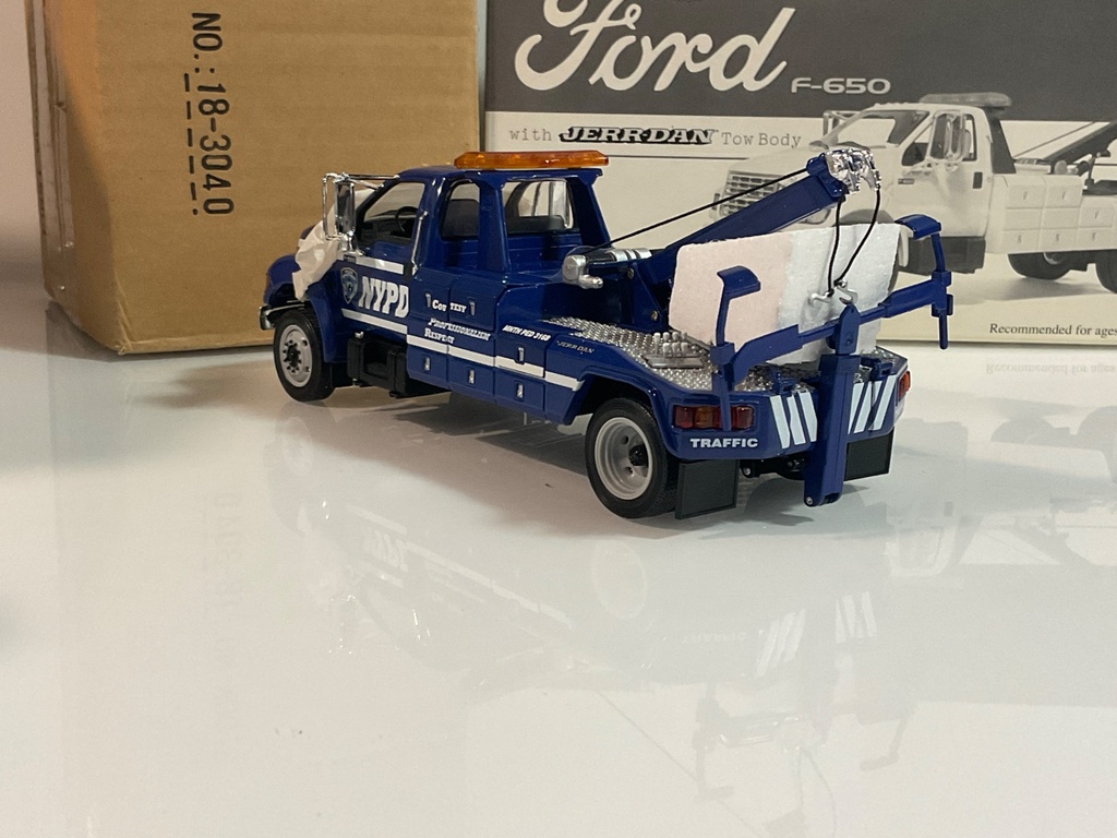 1/34 FIRST GEAR FORD F-650 W/ JERR-DAN TOW BODY NYPD 18-3040 - Photo 6