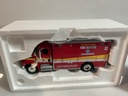 1/34 FIRST GEAR INTERNATIONAL 4400 W/EMS RESCUE BODY BROWARD CO 19-3564 - Photo 2