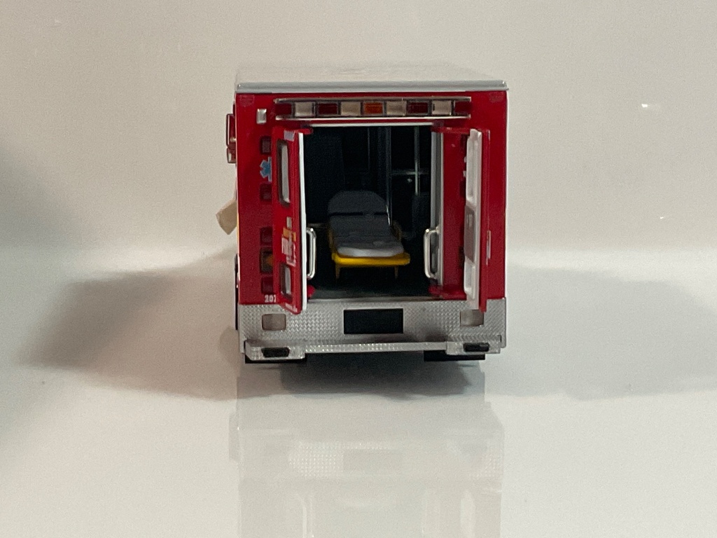1/34 FIRST GEAR INTERNATIONAL 4400 W/EMS RESCUE BODY BROWARD CO 19-3564 - Photo 7