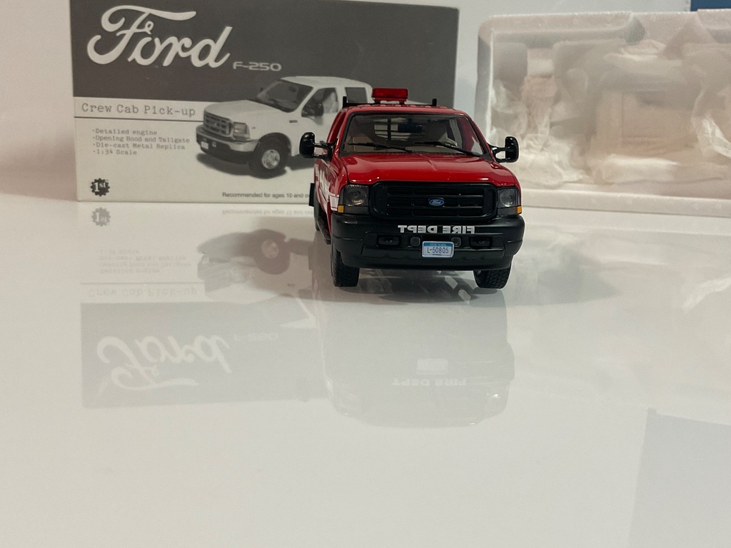 1/34 FIRST GEAR FORD F250 CREW CAB PICK UP WOODSTOCK FD  - Photo 6