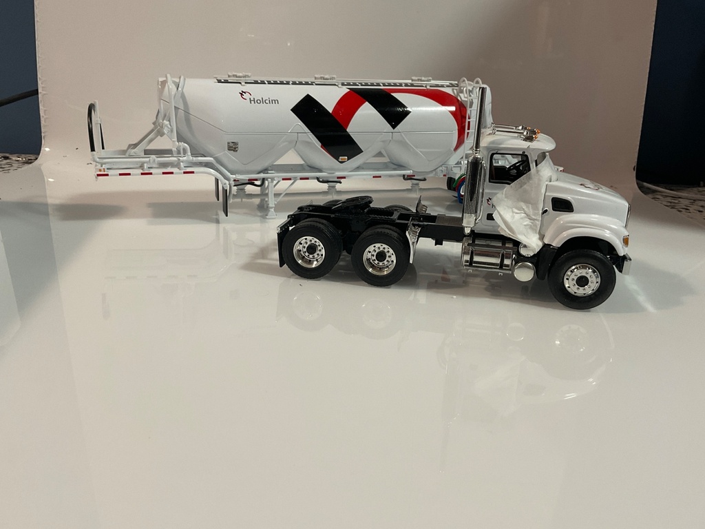 1/34 FIRST GEAR MACK GRANITE W/ HEIL DRY BULK TRAILER HOLCIM 19-3699 - Photo 5