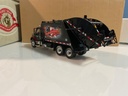 1/34 FIRST GEAR FREIGHTLINER M2 REAR LOAD REFUSE 19-0044  - Photo 4