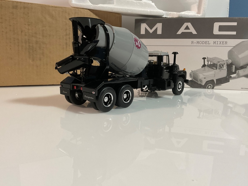 1/34 FIRST GEAR  MACK R MODEL MIXER 19-0016  - Photo 4