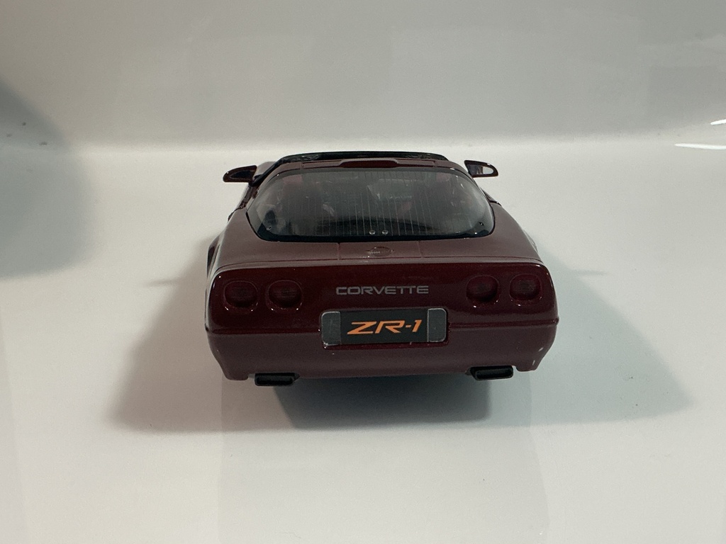 1/18 MAISTO CORVETTE ZR-1 1992 RED ON BLACK [RASHING OVER CAR] - Photo 5
