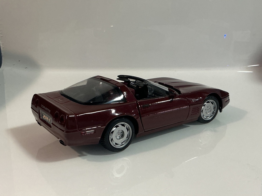 1/18 MAISTO 1992 CORVETTE ZR-1 RED ON RED [LIGHT RASHING] - Photo 5