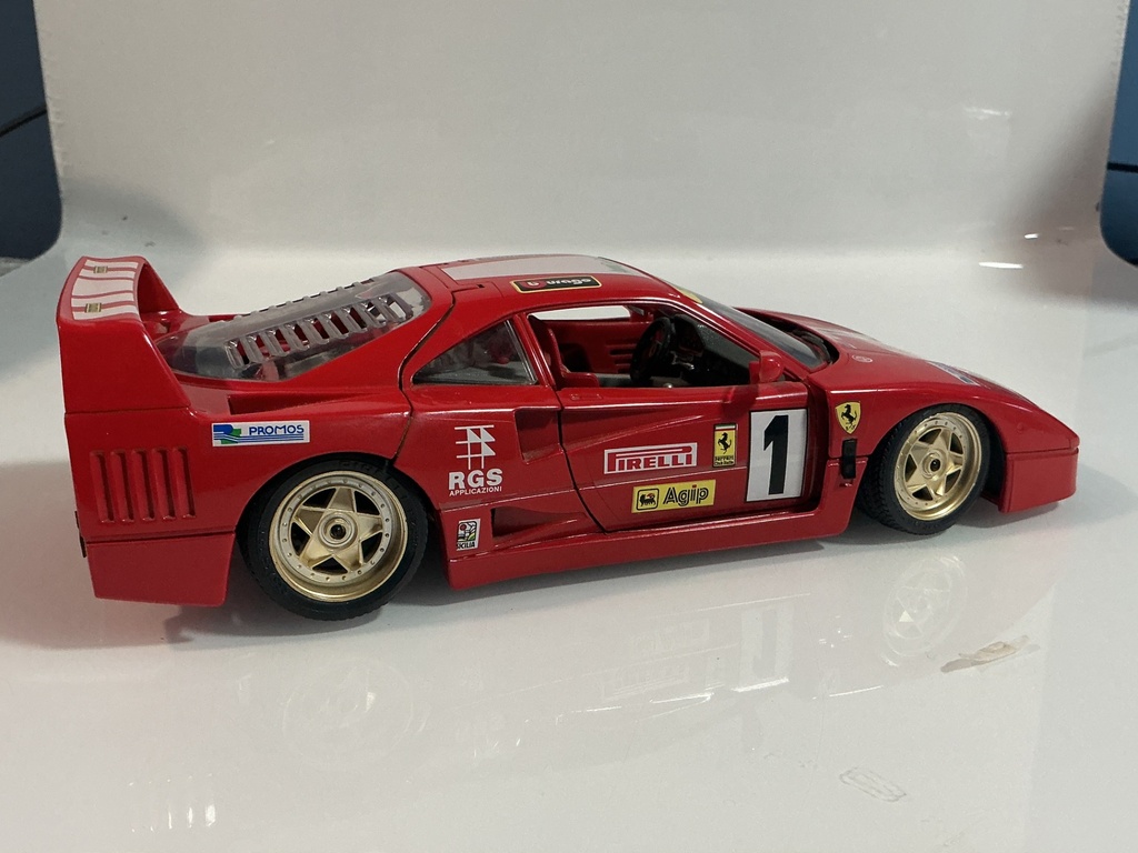 1/18 BURAGO 1987 FERRARI F40 #1 PIRELLI RED ON GREY - Photo 6