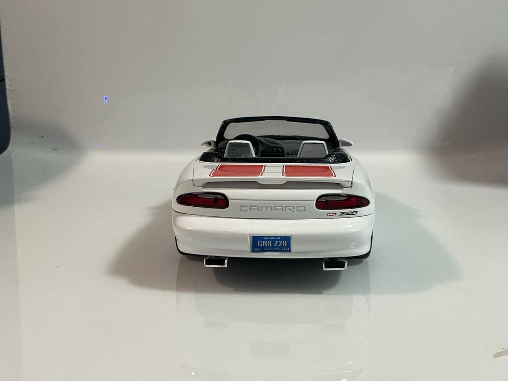 1/18 ERTL 1997 CHEVROLET CAMARO RED / WHITE [LIGHT RASHING] - Photo 4