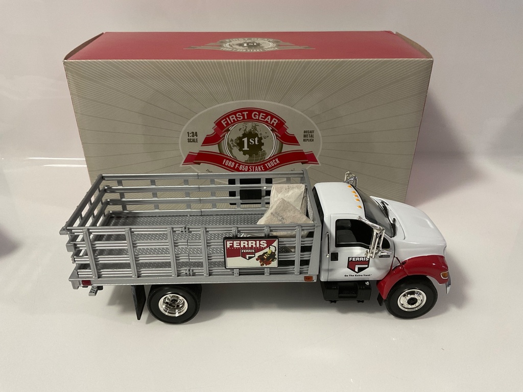 1/34 FIRST GEAR FORD F 650 STAKE TRUCK FERRIS 19-3776 - Photo 4