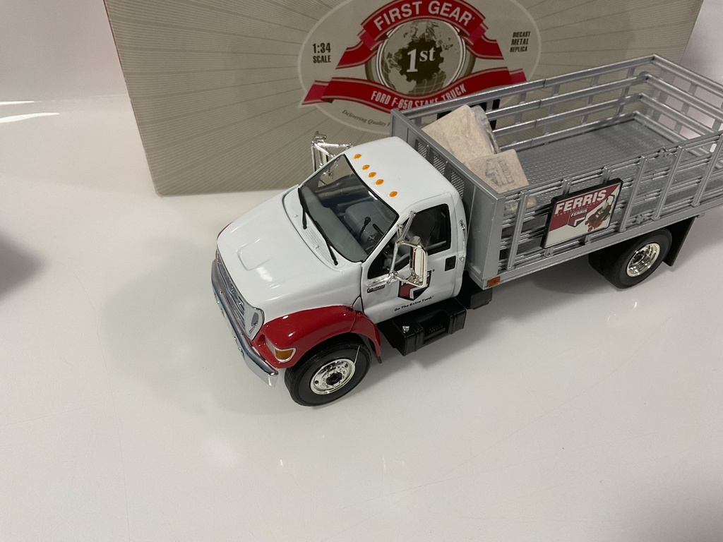1/34 FIRST GEAR FORD F 650 STAKE TRUCK FERRIS 19-3776 - Photo 6
