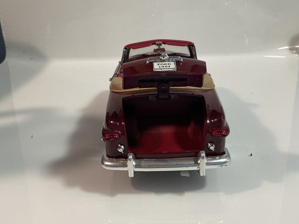 1/18 MIRA FORD 1949 MADE IN SPAIN RED ON TAN - Photo 6