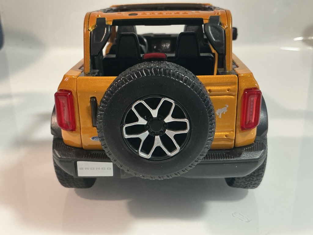 1/18 MAISTO FORD BRONCO ORANGE ON BLACK - Photo 5