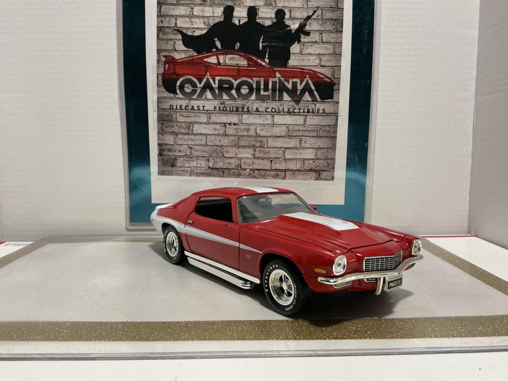 1/18: ERTL 1970 CHEVROLET CAMARO BALDWIN “MINOR RASH ON HOOD, MISSING MIRROR” image