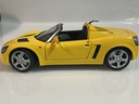 1/18 MAISTO OPEL SPEEDSTER YELLOW ON BLACK - Photo 2
