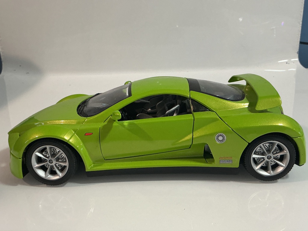 1/18 BURAGO PRIMA GIUGIARO 2002 GREEN ON GREY - Photo 2