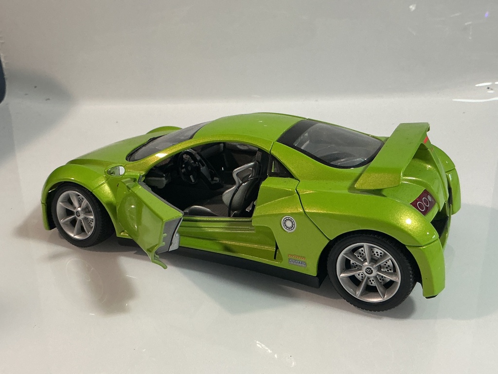 1/18 BURAGO PRIMA GIUGIARO 2002 GREEN ON GREY - Photo 3