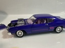 1/18 ERTL 1970 CHEVROLET CHEVELLE PURPLE ON PINK - Photo 3