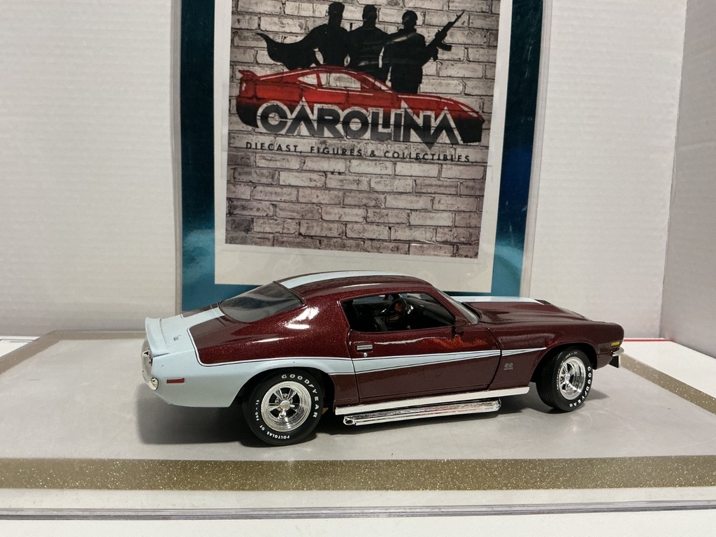 1/18: ERTL 1970 CHEVROLET CAMARO 454 MOTION LE image