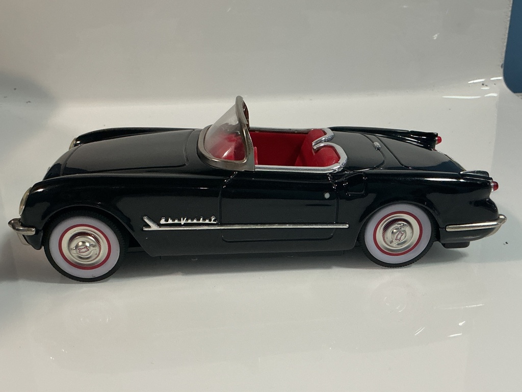 1/18 50’S / FIFTIES 1953 CHEVROLET CORVETTE BLACK ON RED  - Photo 2