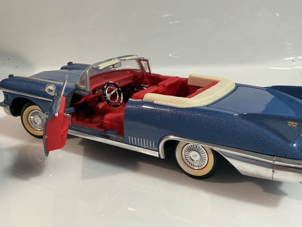 1/18 MOTORMAX 1958 CADILLAC ELDORADO CONVERTIBLE [STEERING WHEEL PAINT ISUE] - Photo 3