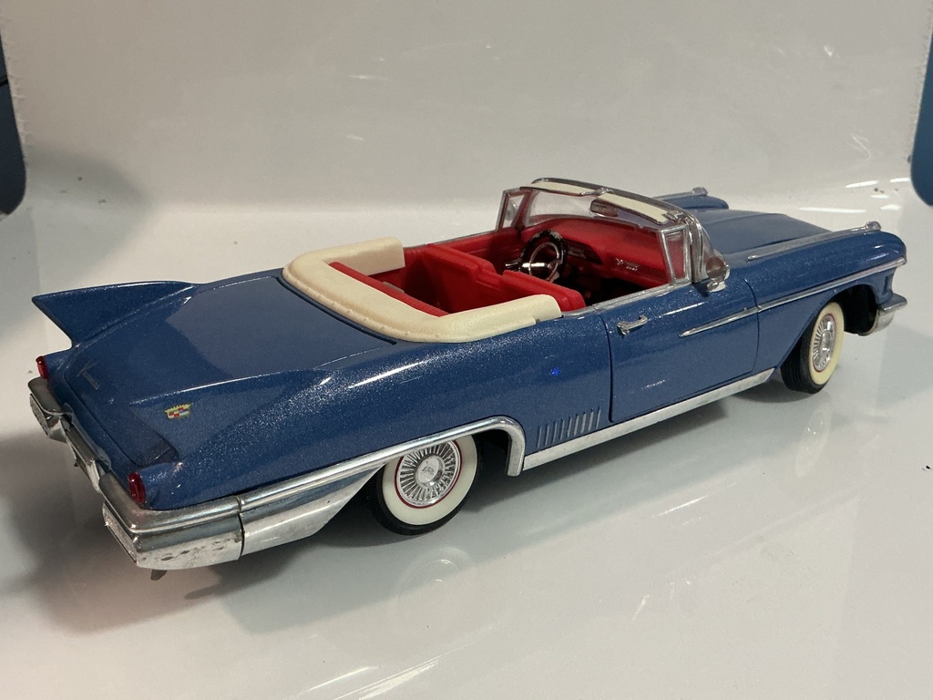 1/18 MOTORMAX 1958 CADILLAC ELDORADO CONVERTIBLE [STEERING WHEEL PAINT ISUE] - Photo 5