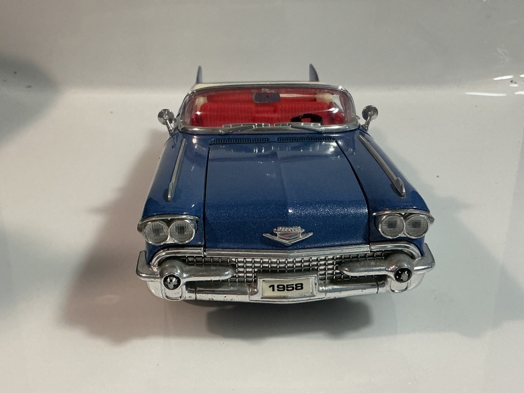 1/18 MOTORMAX 1958 CADILLAC ELDORADO CONVERTIBLE [STEERING WHEEL PAINT ISUE] - Photo 6
