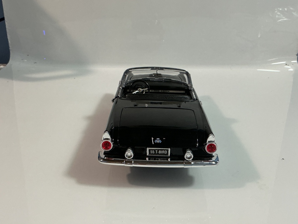 1/18 ROAD SIGNATURE 1955 FORD THUNDERBIRD BLACK ON WHITE - Photo 5