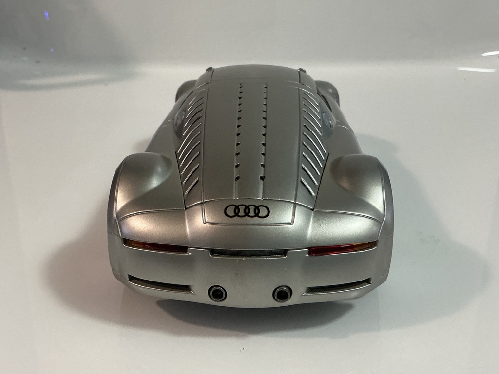 1/18 MAISTO AUDI SUPERSPORTWAGEN “ROSEMEYER” SILVER ON BROWN - Photo 4