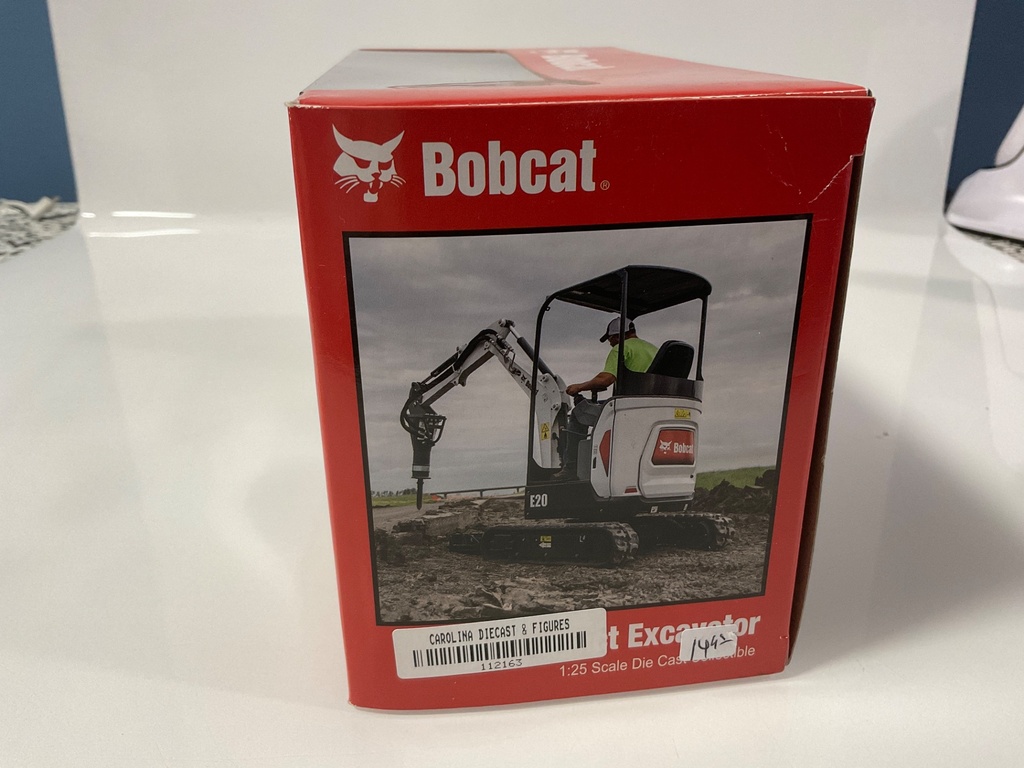 1/25 BOBCAT E20 COMPACT EXCAVATOR WITH CANOPY  - Photo 3