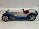 1/18 BURAGO ALFA ROMEO 2300 SPIDER 1932 WHITE / BLUE ON RED JUNKYARD - Photo 2