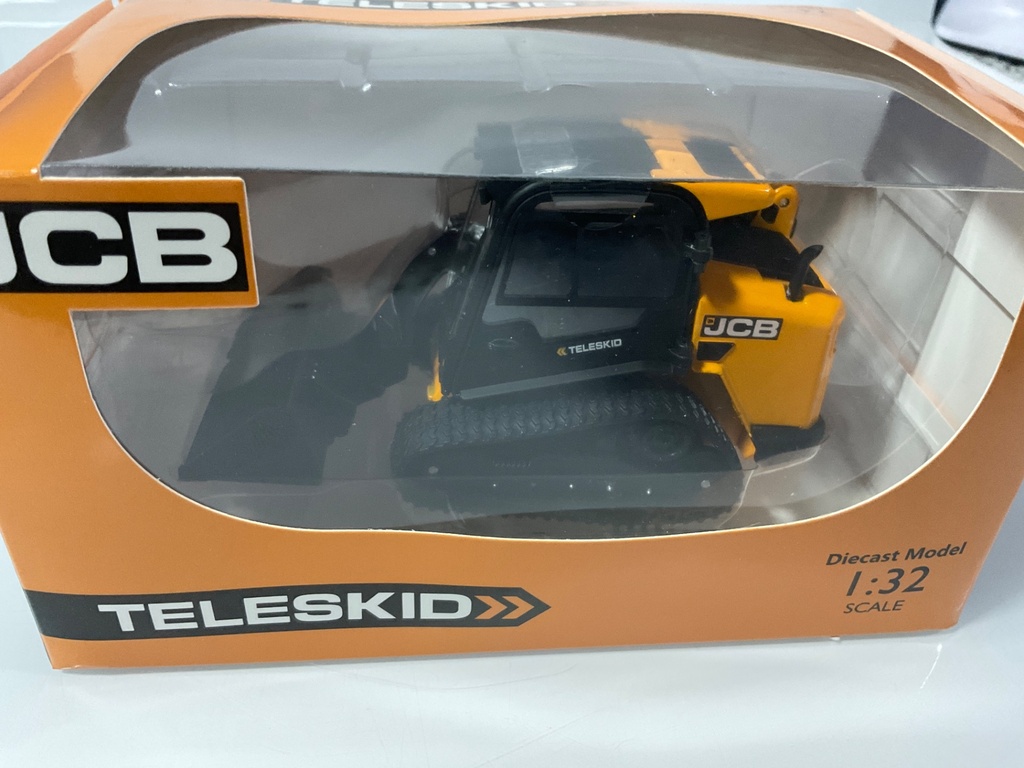 1/32 JCB TELESKID  - Photo 2