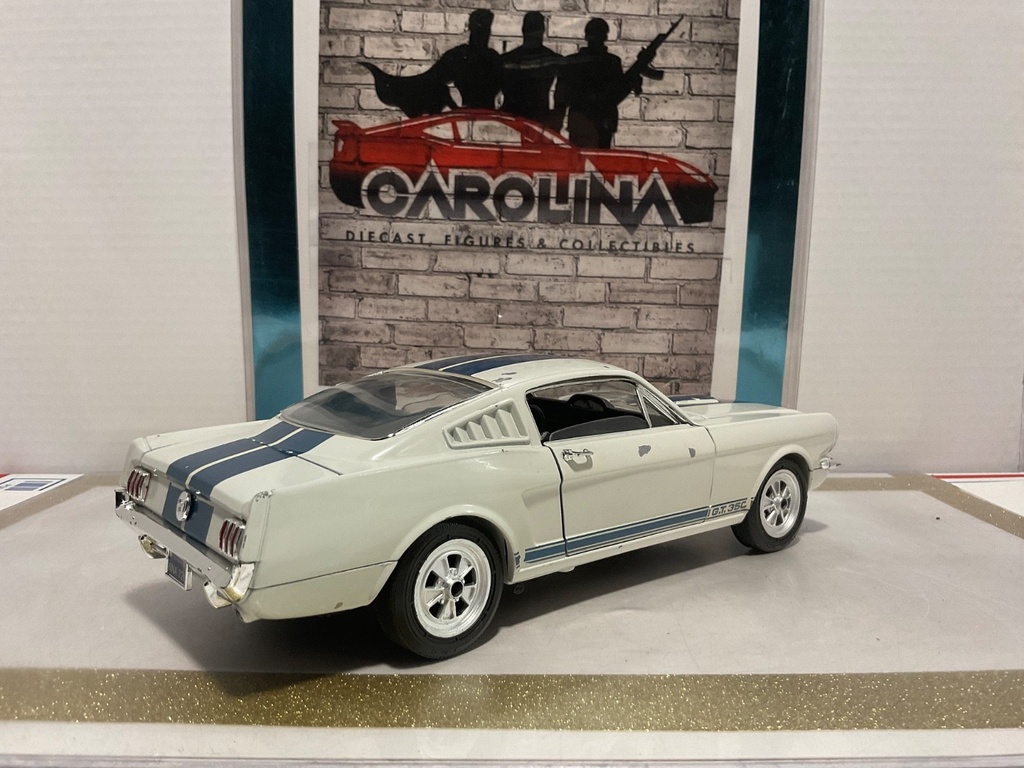 1/18: JOVEF EVOLUTION FORD MUSTANG 350GT WHITE ON BLACK *BAD PAINT* image