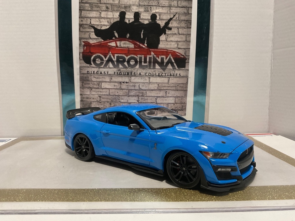 1/18: MAISTO 2020 MUSTANG SHELBY GT 500 BLUE ON BLACK image