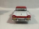 1/18 ROAD LEGENDS 1957 FORD RANCHERO RED / WHITE ON WHITE - Photo 2