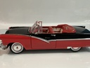 1/18 ERTL 1956 FORD SUNLINER BLACK ON RED  - Photo 2