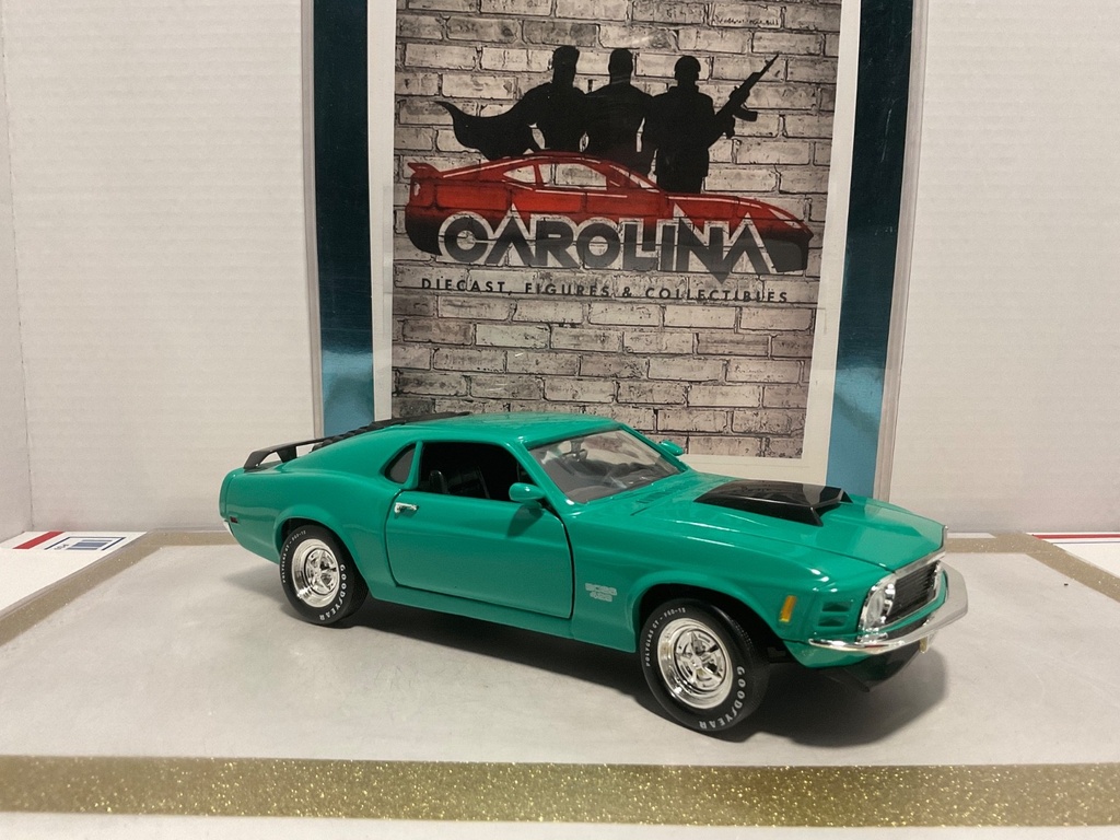 1/18: ERTL 1970 FORD MUSTANG BOSS 429 GREEN ON BLACK image