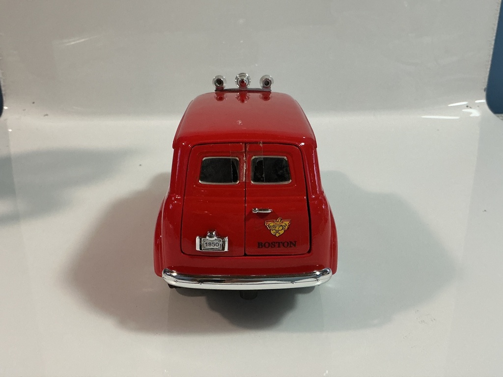 1/18 MIRA CHEVROLET PANEL TRUCK 1950 RED ON BLACK B.F.D.  - Photo 3