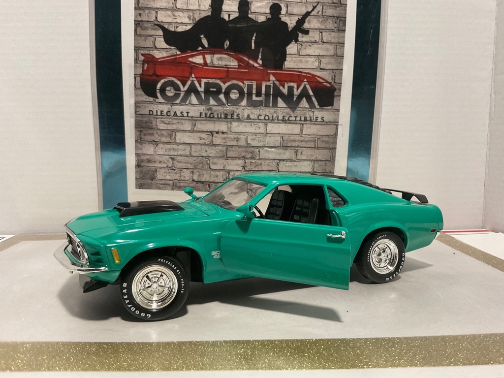1/18: ERTL 1970 FORD MUSTANG BOSS 429 GREEN ON BLACK image