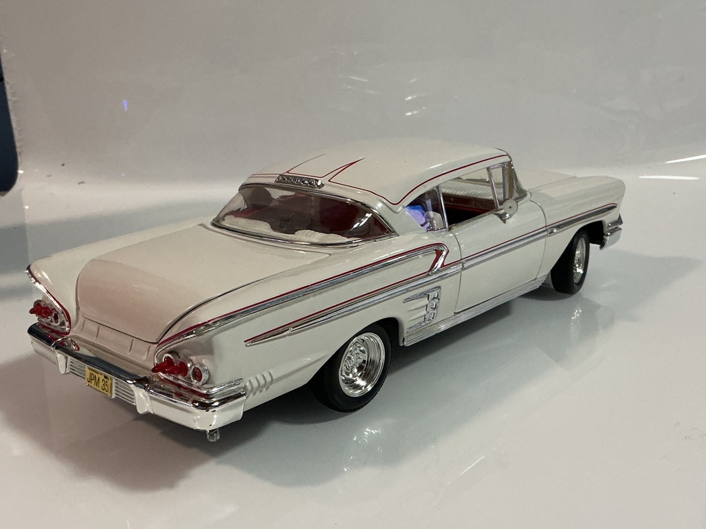 1/18 ERTL 1958 CHEVROLET IMPALA *PAINT ISSUES/TAILLIGHT DAMAGE/TRUNK WON’T OPEN - Photo 6