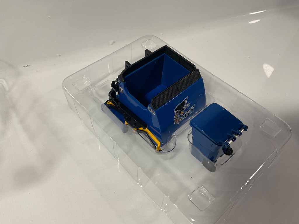 1/34 FIRST GEAR CUROTTO CAN BLUE  - Photo 4