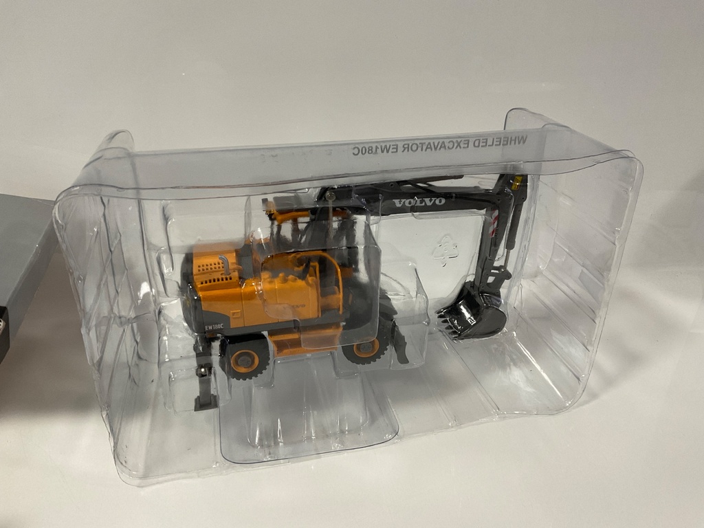 1/50 MOTORART WHEELED EXCAVATOR EW180C VOLVO  - Photo 5