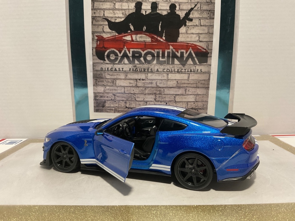 1/18: MAISTO 2020 SHELBY GT500 MUSTANG BLUE ON BLACK image
