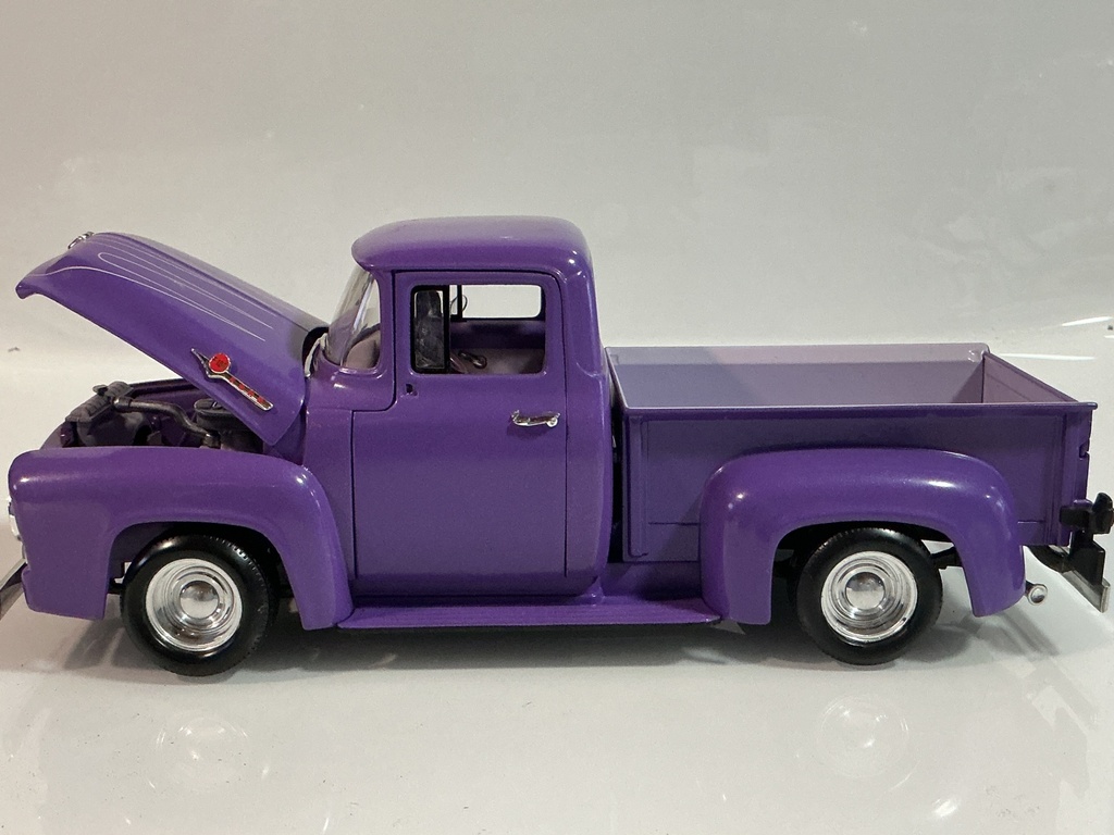 1/18 ERTL 1936 FORD TRADEMARKS PURPLE ON PURPLE - Photo 2