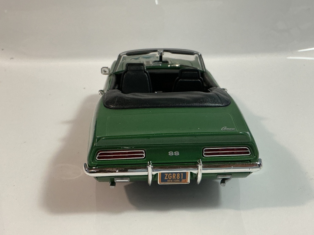 1/18 ERTL 1969 CHEVROLET CAMARO GREEN ON BLACK  - Photo 5