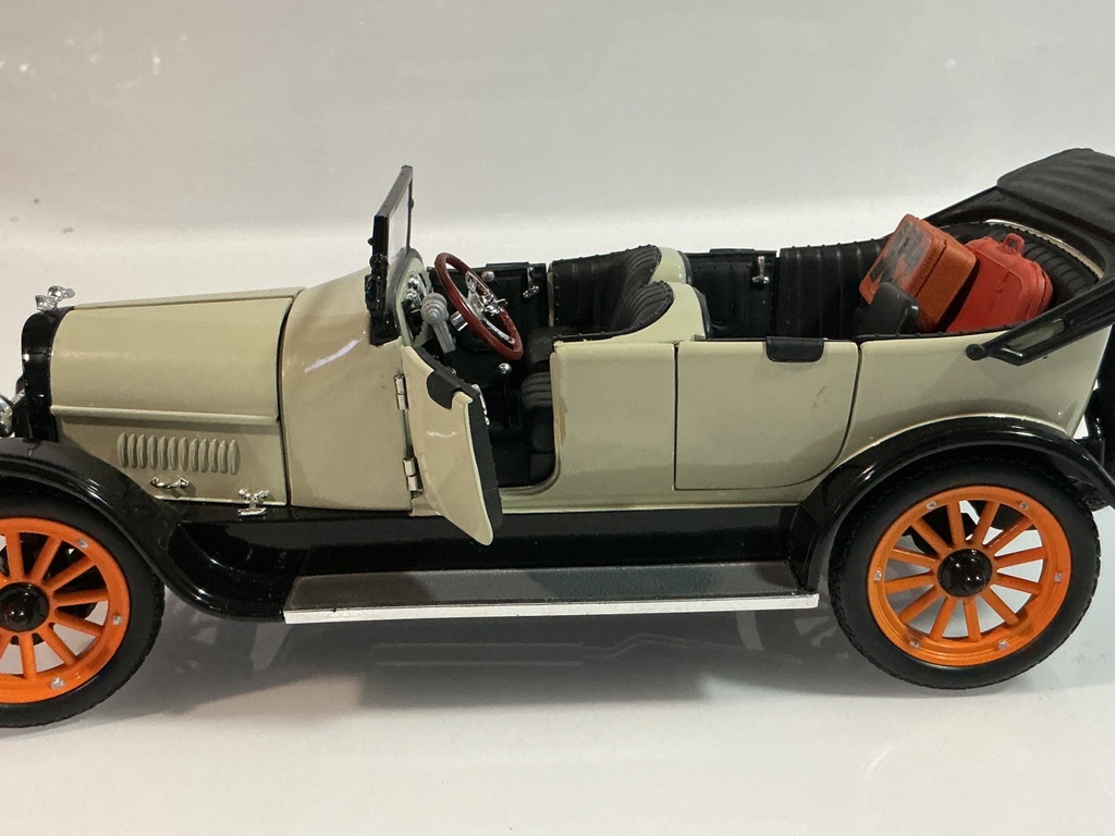 1/18 SIGNATURE 1917 TOURING OFF WHITE ON BLACK [DAMAGED] - Photo 3
