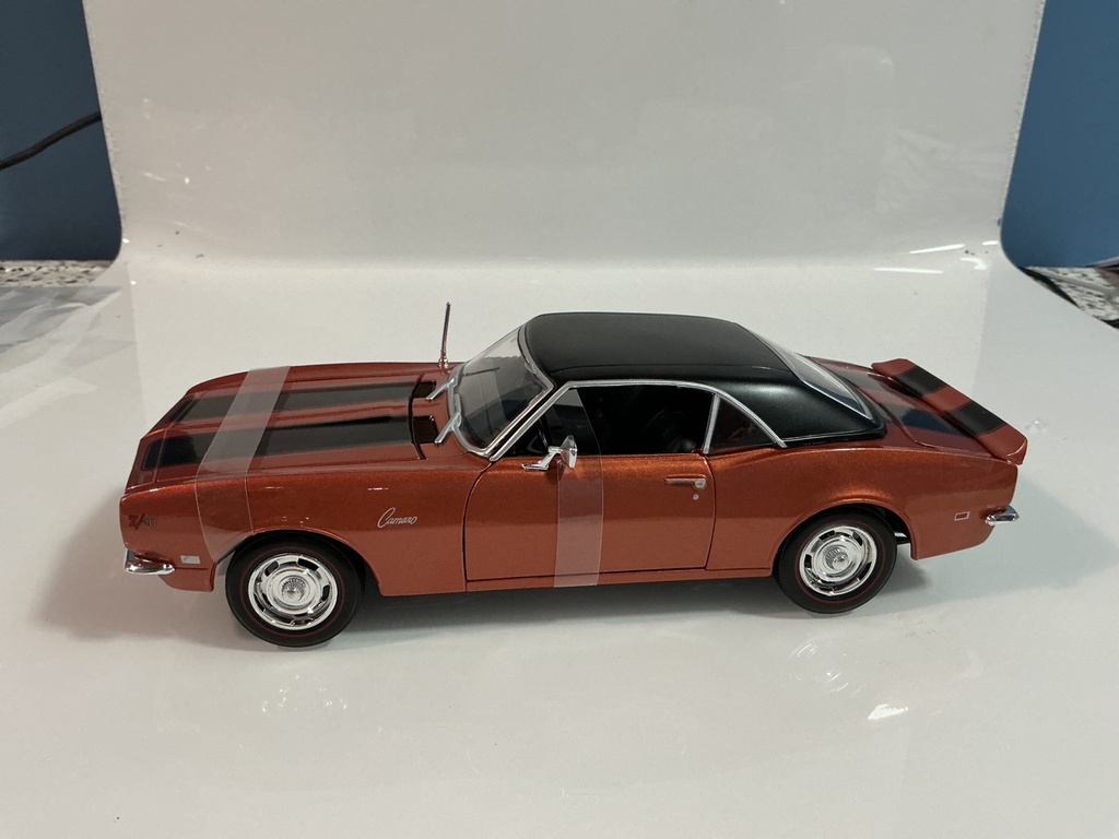 1/18 MAISTO 1968 CHEVROLET CAMARO Z/28 COPPER ON BLACK - Photo 2