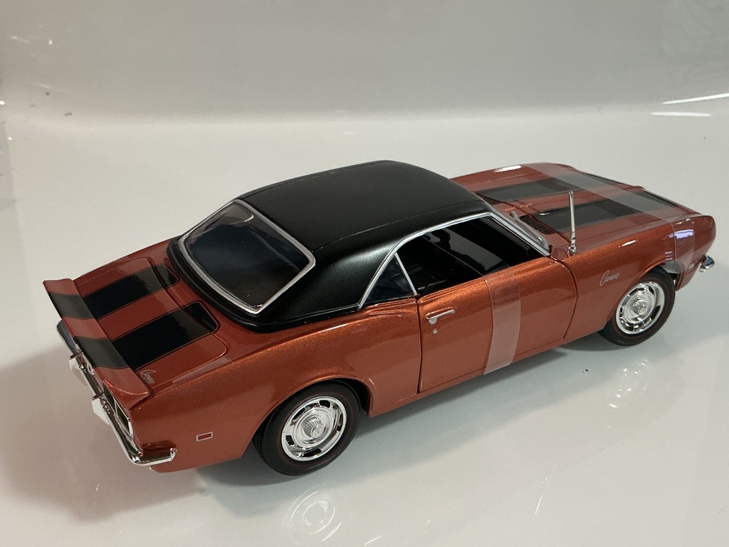 1/18 MAISTO 1968 CHEVROLET CAMARO Z/28 COPPER ON BLACK - Photo 5