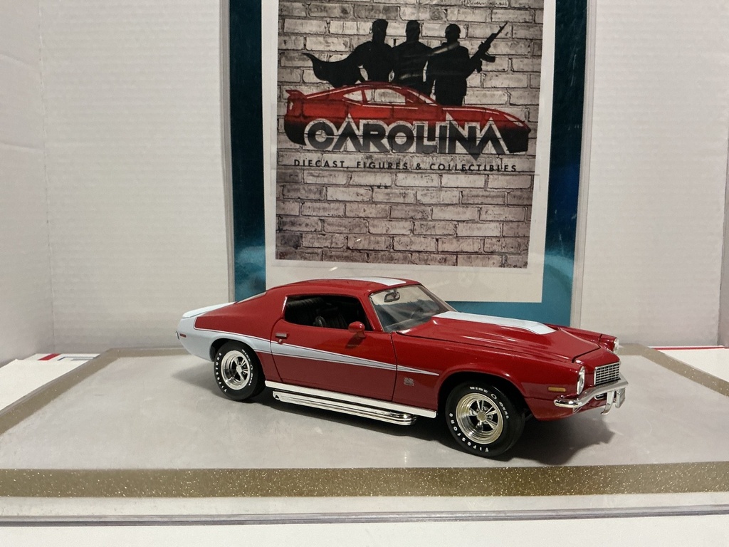 1/18: ERTL 1970 CHEVROLET CAMARO SS RED ON BLACK WITH WHITE STRIPE image