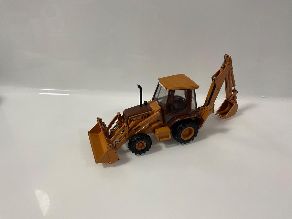 1/35 CONRAD CASE 590 TURBO CONSTRUCTION KING LOADER/ BACKHOE  - Photo 3